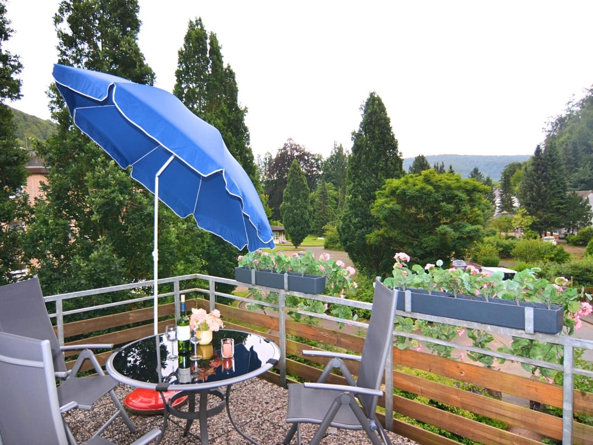 Spacious Apartment In Weser Uplands With Garden Bad Pyrmont Bagian luar foto