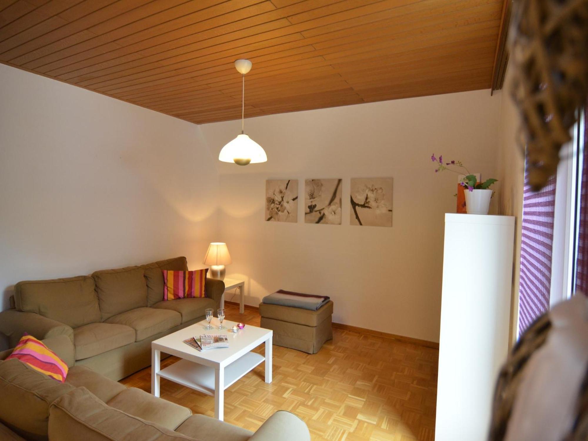 Spacious Apartment In Weser Uplands With Garden Bad Pyrmont Bagian luar foto
