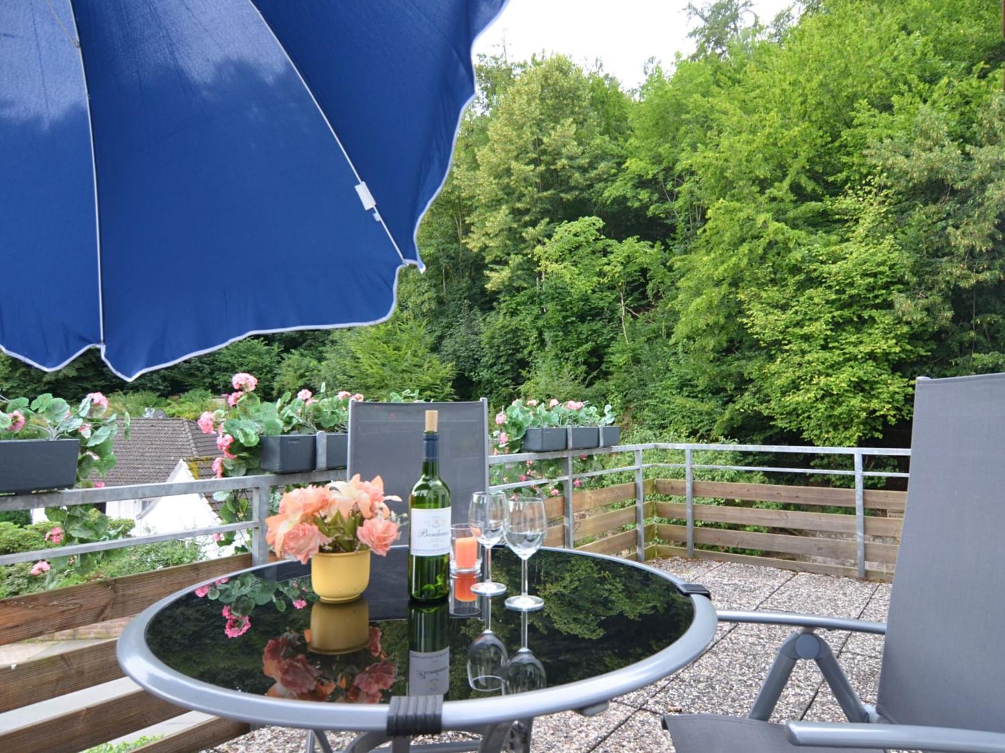 Spacious Apartment In Weser Uplands With Garden Bad Pyrmont Bagian luar foto