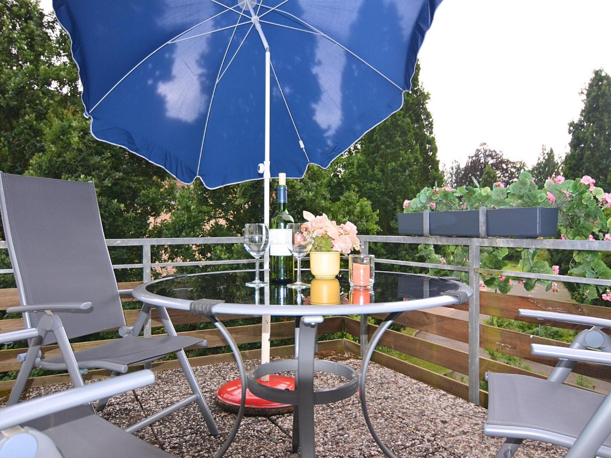 Spacious Apartment In Weser Uplands With Garden Bad Pyrmont Bagian luar foto