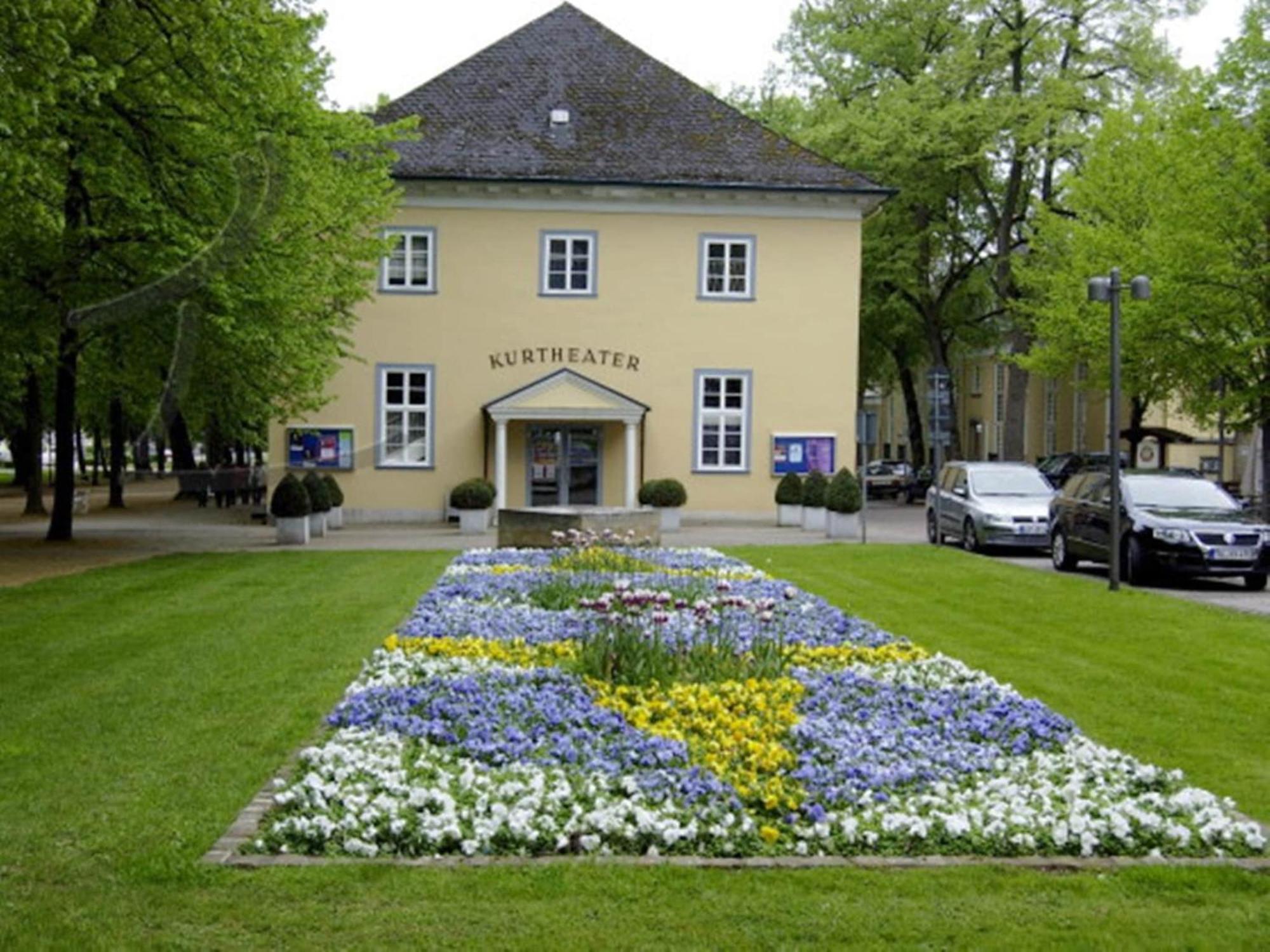 Spacious Apartment In Weser Uplands With Garden Bad Pyrmont Bagian luar foto